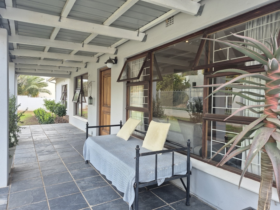 4 Bedroom Property for Sale in Panorama Western Cape